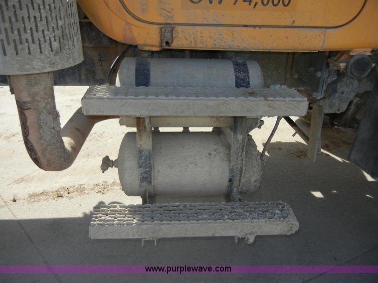 image for item 5151 1995 Mack RD690S cement mixer truck