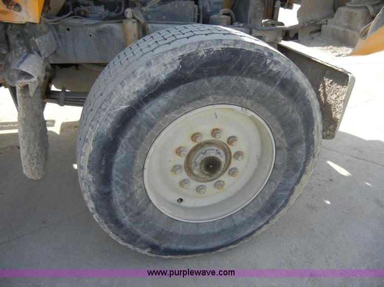 image for item 5151 1995 Mack RD690S cement mixer truck