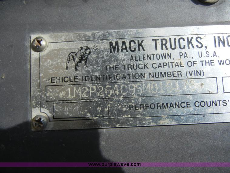 image for item 5151 1995 Mack RD690S cement mixer truck