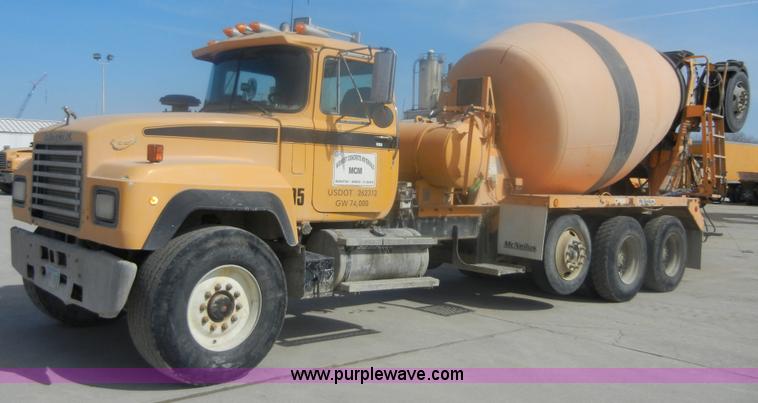 image for item 5152 1995 Mack RD690S cement mixer truck