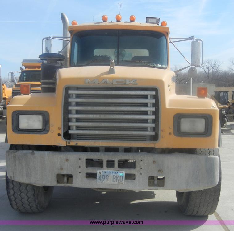 image for item 5152 1995 Mack RD690S cement mixer truck