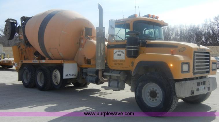 image for item 5152 1995 Mack RD690S cement mixer truck