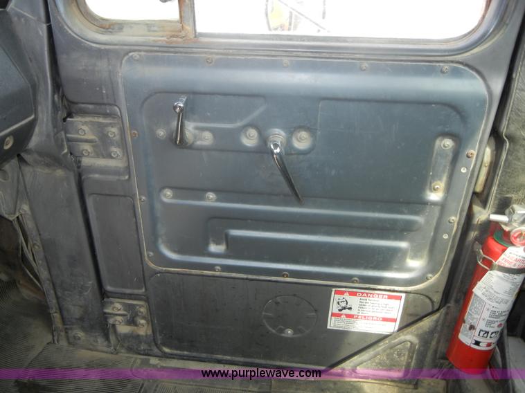 image for item 5152 1995 Mack RD690S cement mixer truck