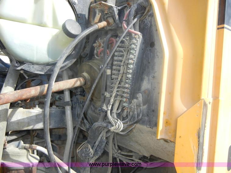 image for item 5152 1995 Mack RD690S cement mixer truck