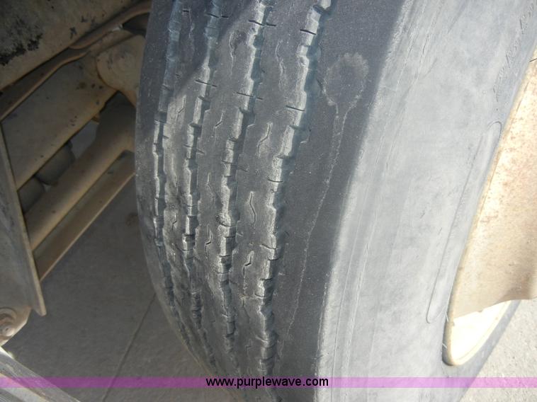 image for item 5152 1995 Mack RD690S cement mixer truck