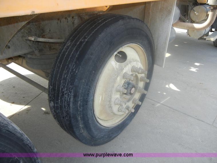 image for item 5152 1995 Mack RD690S cement mixer truck