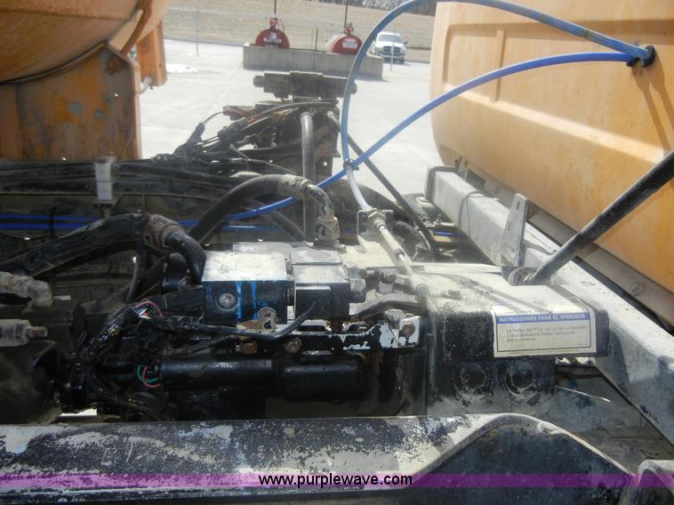 image for item 5152 1995 Mack RD690S cement mixer truck