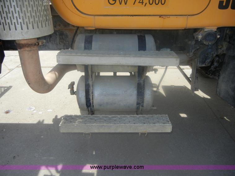 image for item 5152 1995 Mack RD690S cement mixer truck