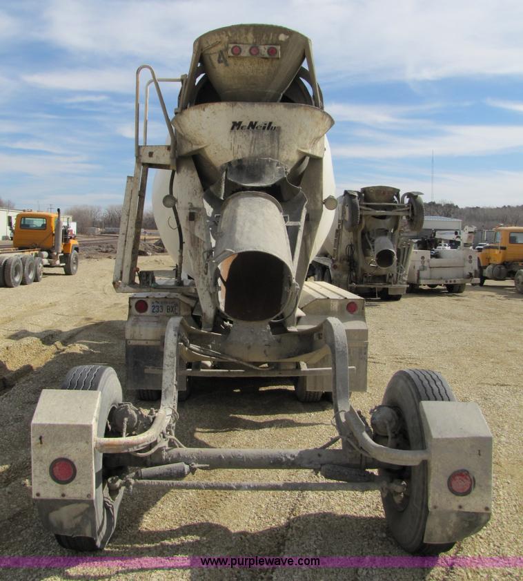 image for item 5170 1993 Ford LT8000 cement mixer truck