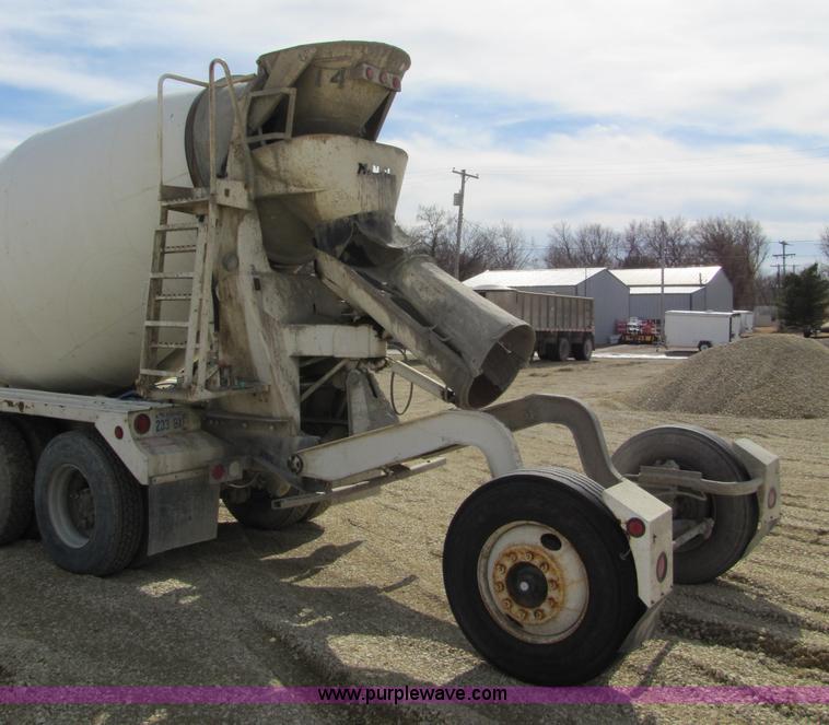 image for item 5170 1993 Ford LT8000 cement mixer truck