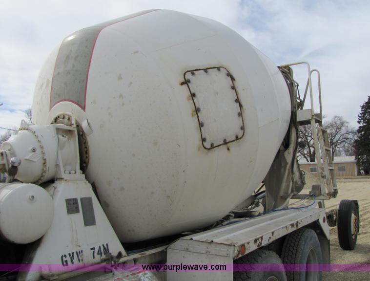 image for item 5170 1993 Ford LT8000 cement mixer truck