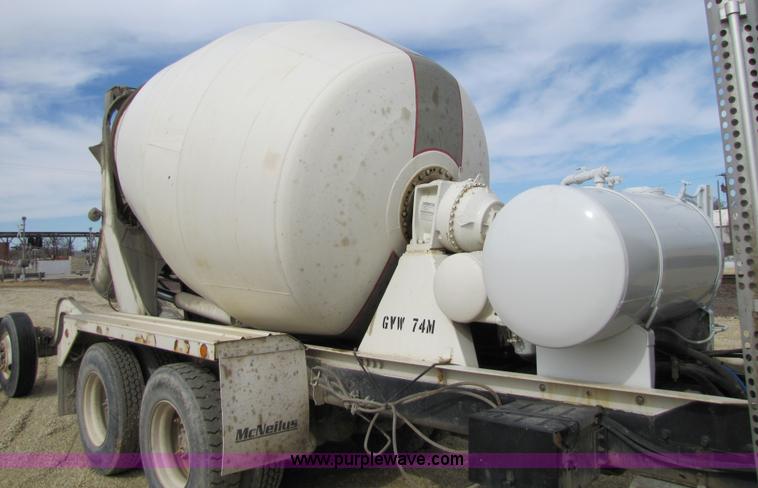 image for item 5170 1993 Ford LT8000 cement mixer truck