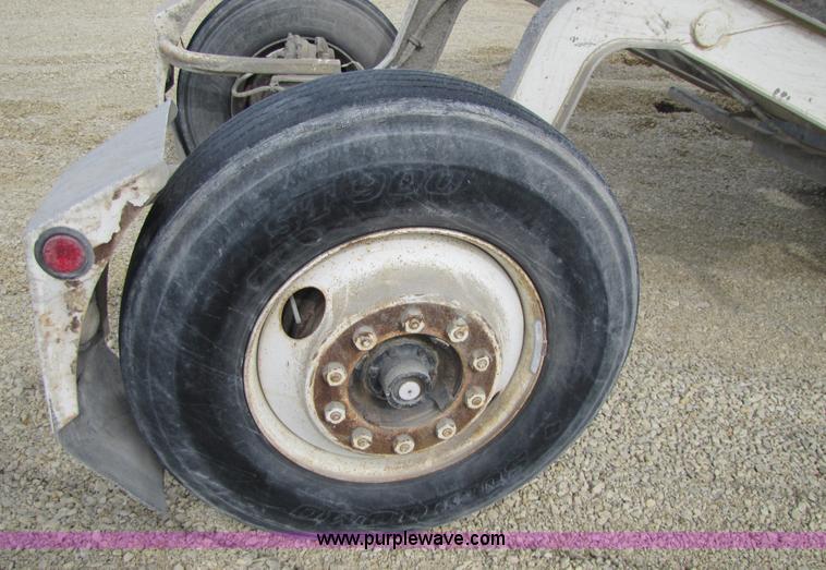 image for item 5170 1993 Ford LT8000 cement mixer truck