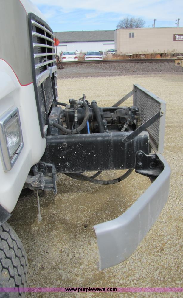 image for item 5170 1993 Ford LT8000 cement mixer truck