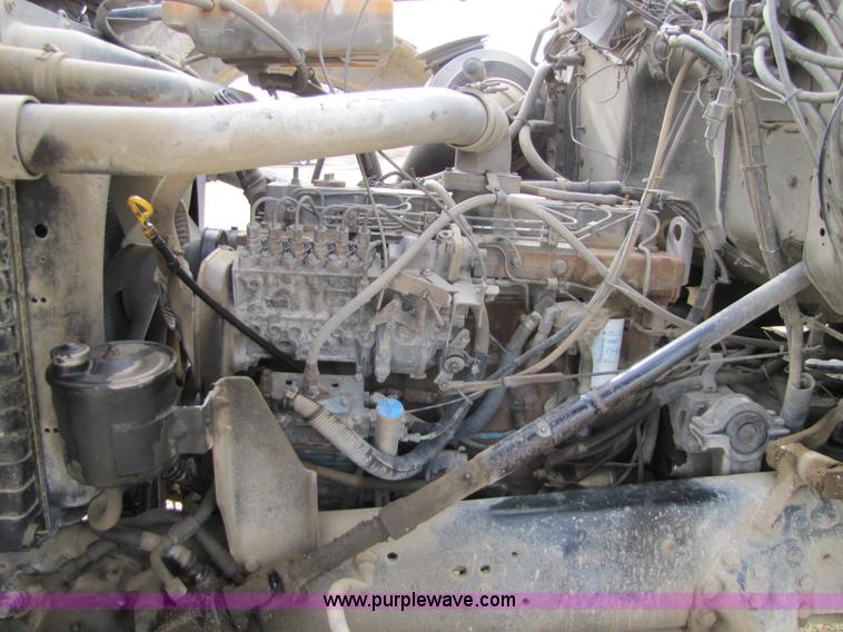 image for item 5170 1993 Ford LT8000 cement mixer truck