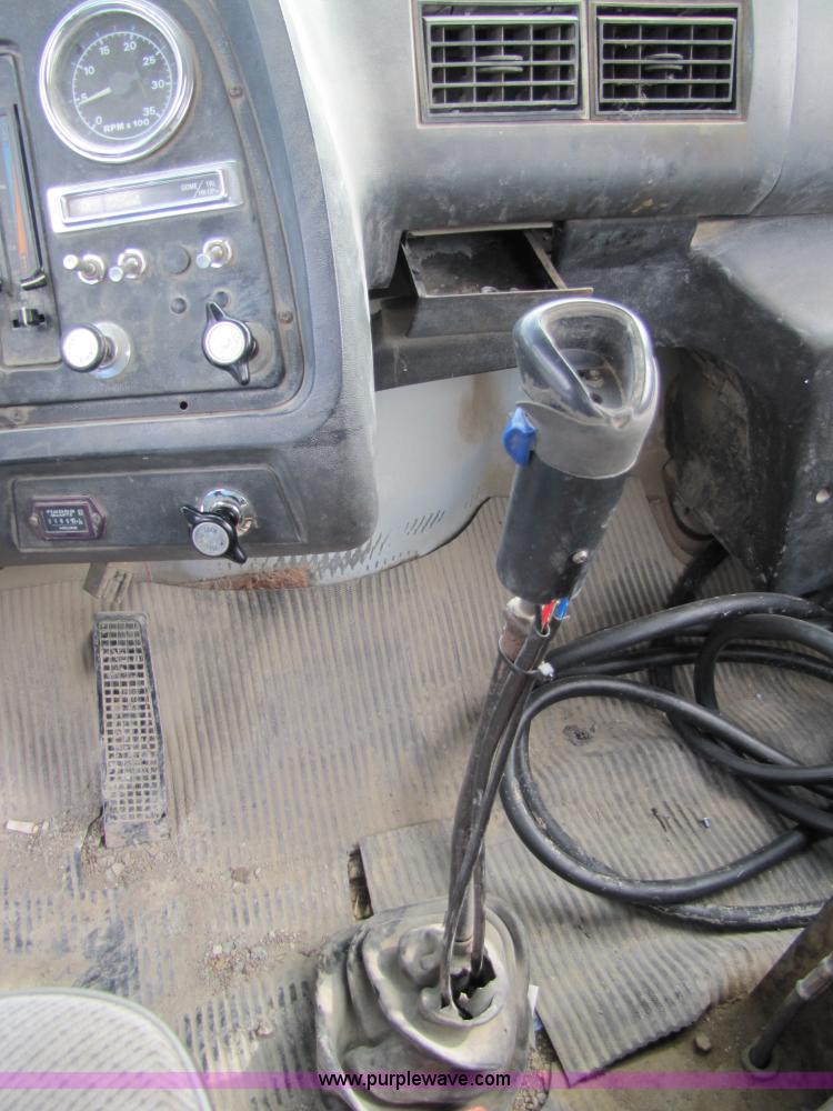 image for item 5170 1993 Ford LT8000 cement mixer truck