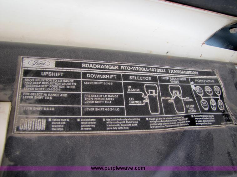 image for item 5170 1993 Ford LT8000 cement mixer truck