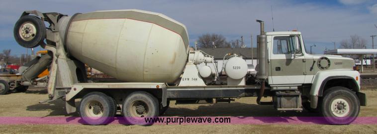 image for item 5171 1993 Ford LT8000 cement mixer truck