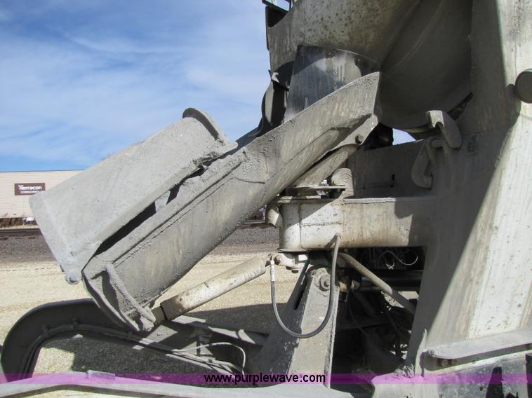image for item 5171 1993 Ford LT8000 cement mixer truck