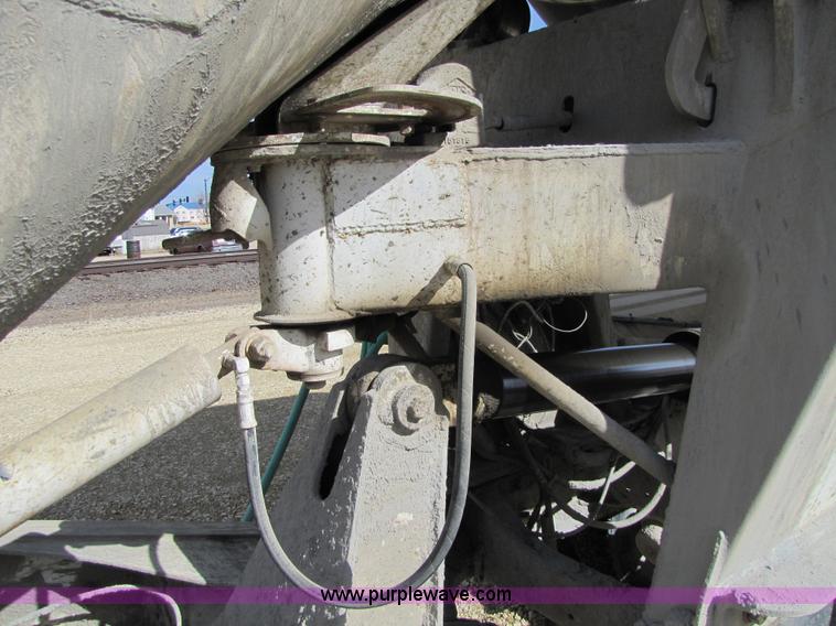 image for item 5171 1993 Ford LT8000 cement mixer truck
