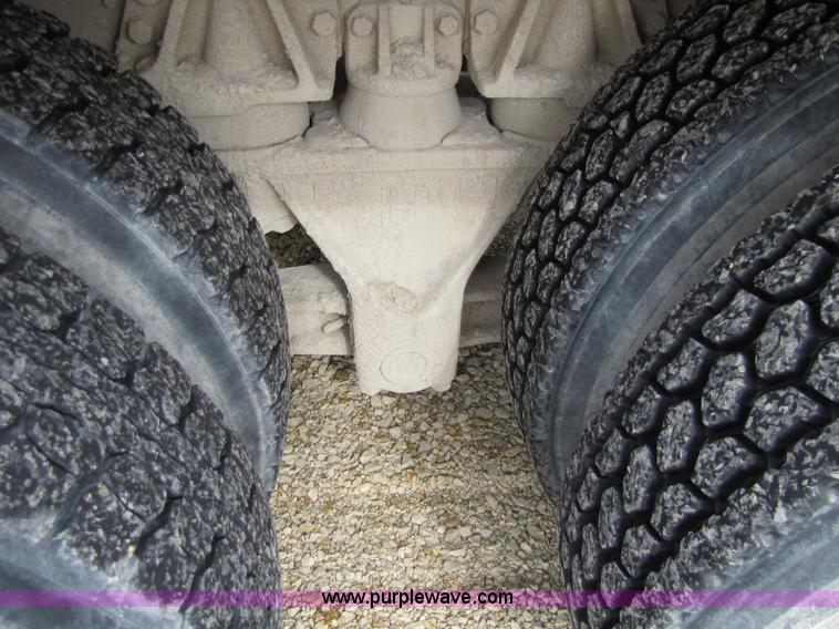 image for item 5171 1993 Ford LT8000 cement mixer truck