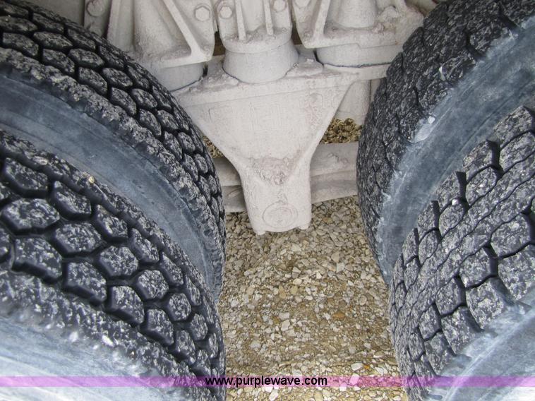 image for item 5171 1993 Ford LT8000 cement mixer truck