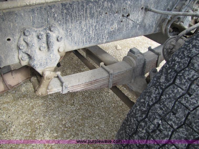 image for item 5171 1993 Ford LT8000 cement mixer truck