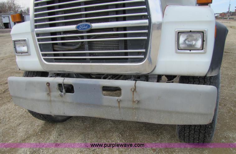 image for item 5171 1993 Ford LT8000 cement mixer truck