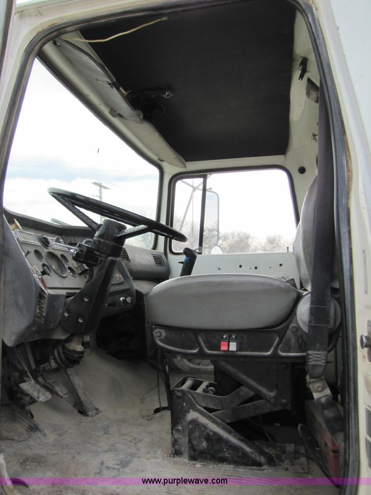 image for item 5171 1993 Ford LT8000 cement mixer truck