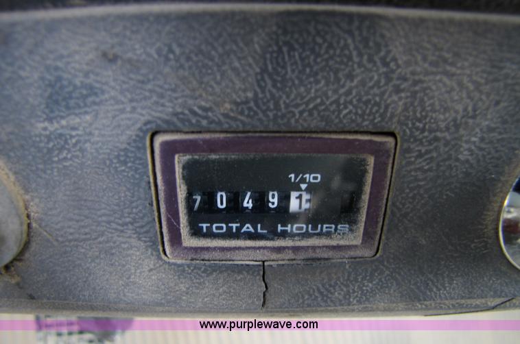 image for item 5171 1993 Ford LT8000 cement mixer truck