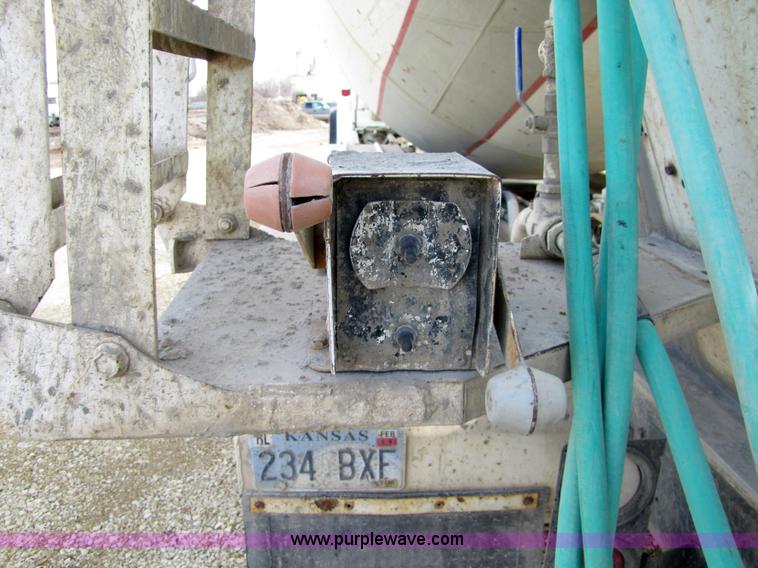 image for item 5171 1993 Ford LT8000 cement mixer truck