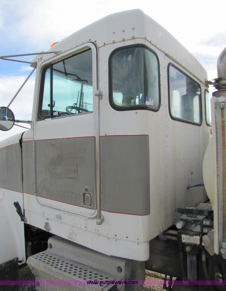 image for item 5172 1995 Kenworth W900B cement mixer truck