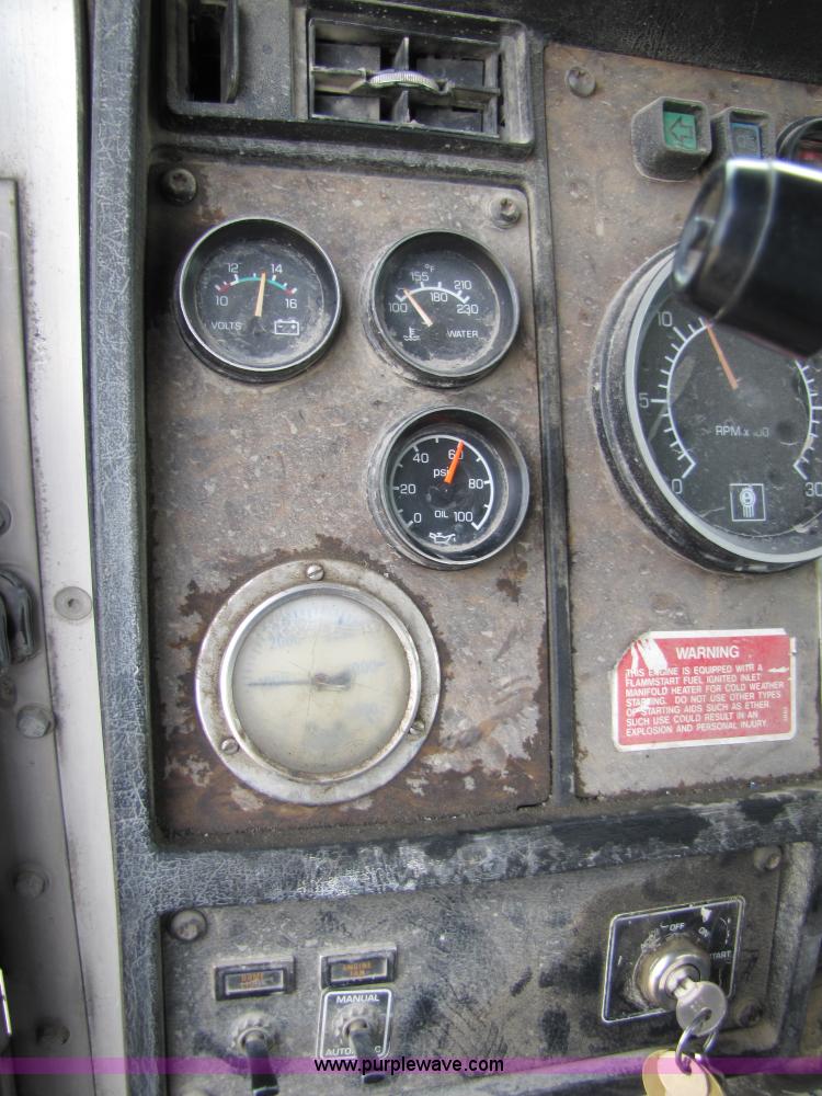 image for item 5172 1995 Kenworth W900B cement mixer truck