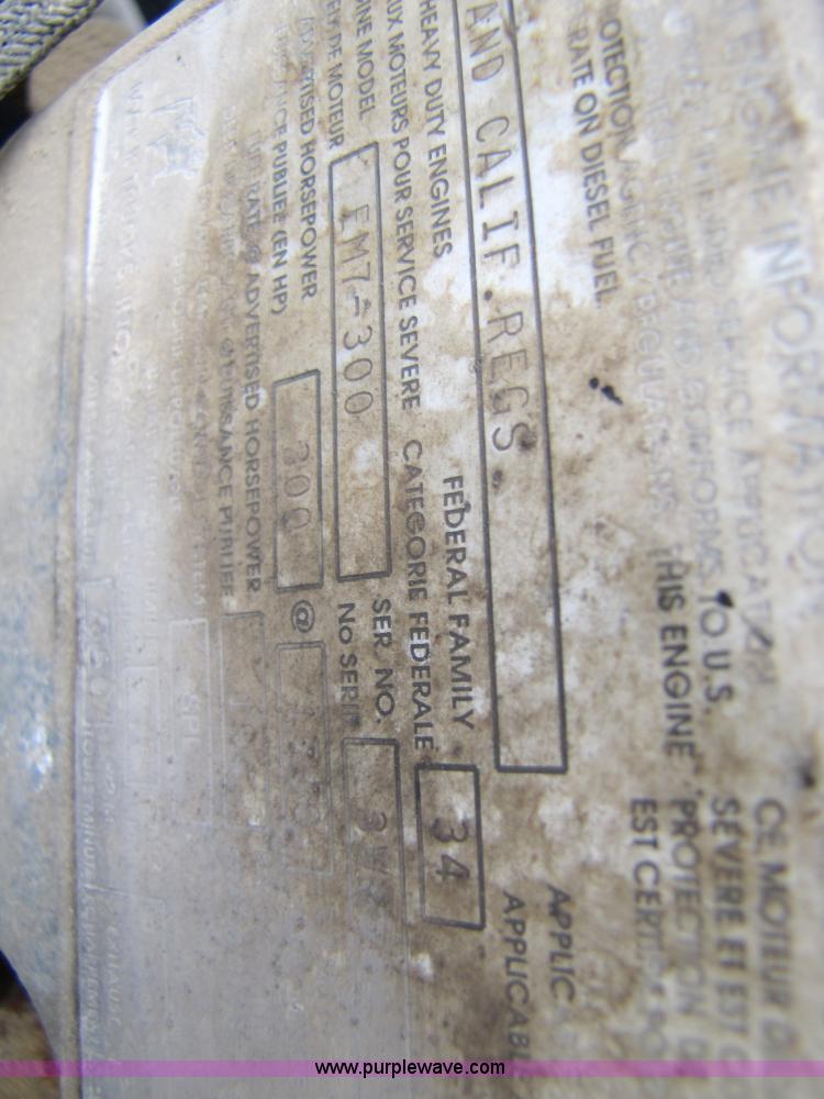 image for item 5174 1994 Mack RD690S cab and chassis