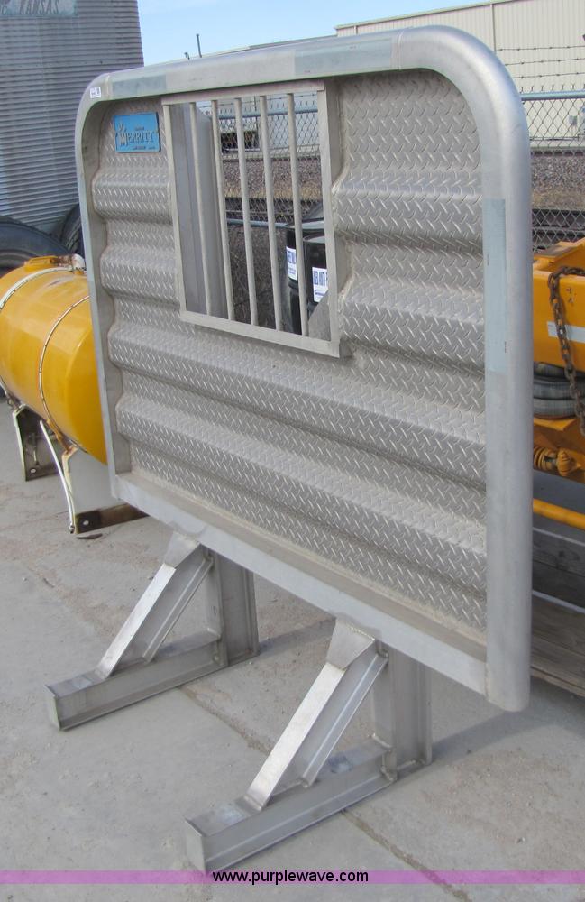 image for item 5175 Merritt aluminum headache rack