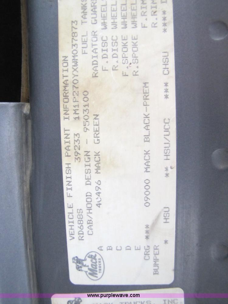 image for item 5176 1998 Mack RD688S tractor