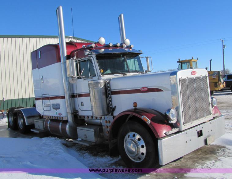 image for item 5307 2000 Peterbilt 379 semi truck