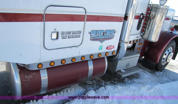 image for item 5307 2000 Peterbilt 379 semi truck