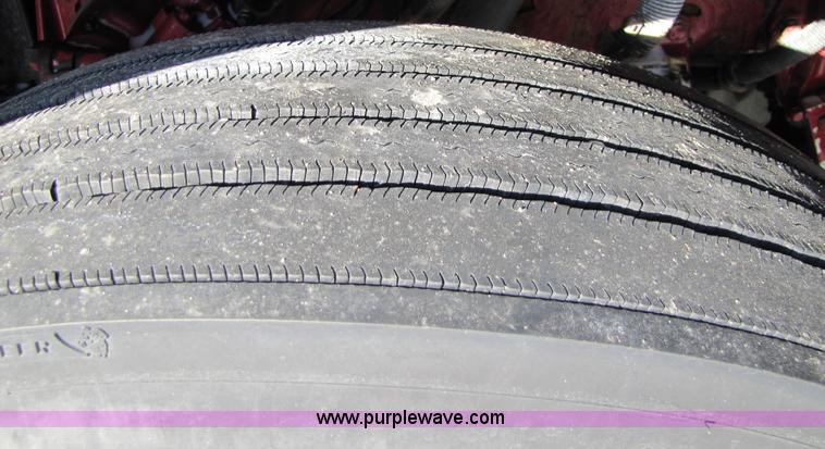 image for item 5307 2000 Peterbilt 379 semi truck