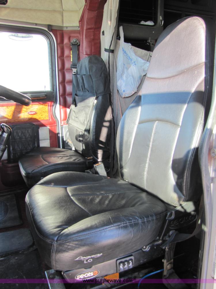 image for item 5307 2000 Peterbilt 379 semi truck