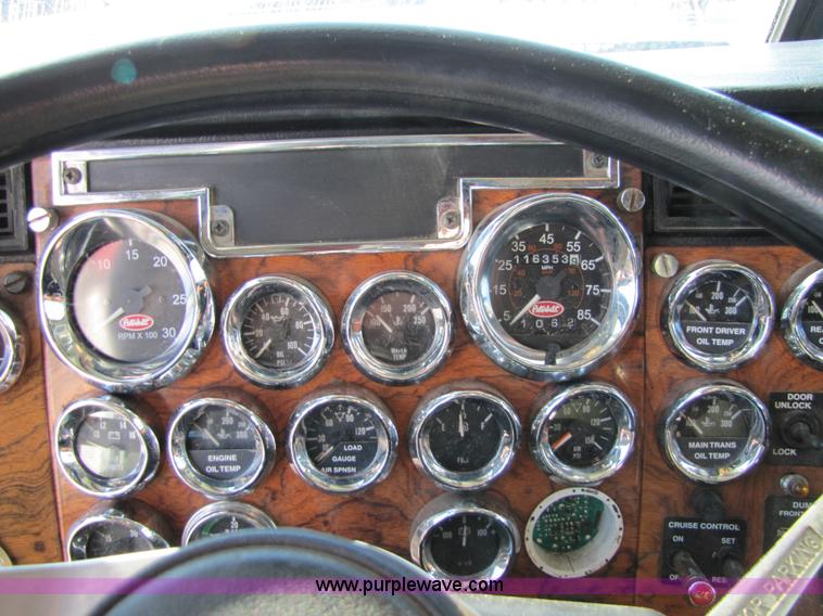 image for item 5307 2000 Peterbilt 379 semi truck