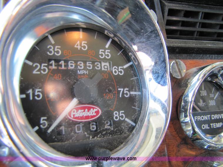 image for item 5307 2000 Peterbilt 379 semi truck