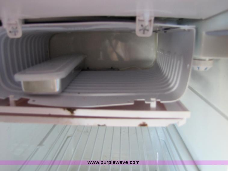 image for item 5307 2000 Peterbilt 379 semi truck