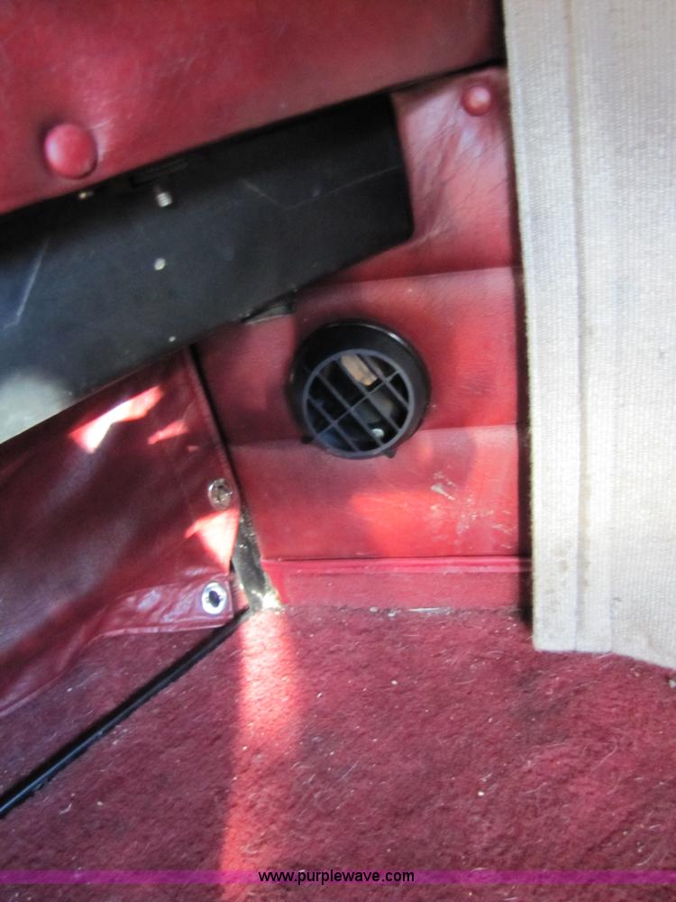 image for item 5307 2000 Peterbilt 379 semi truck