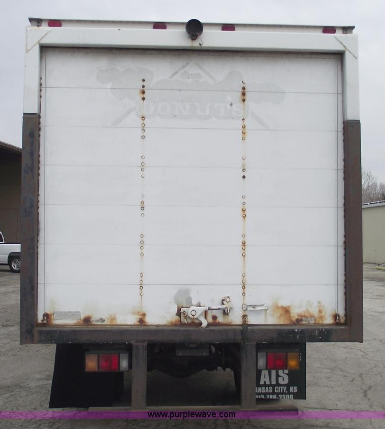 image for item 5450 2000 Isuzu NPR box truck