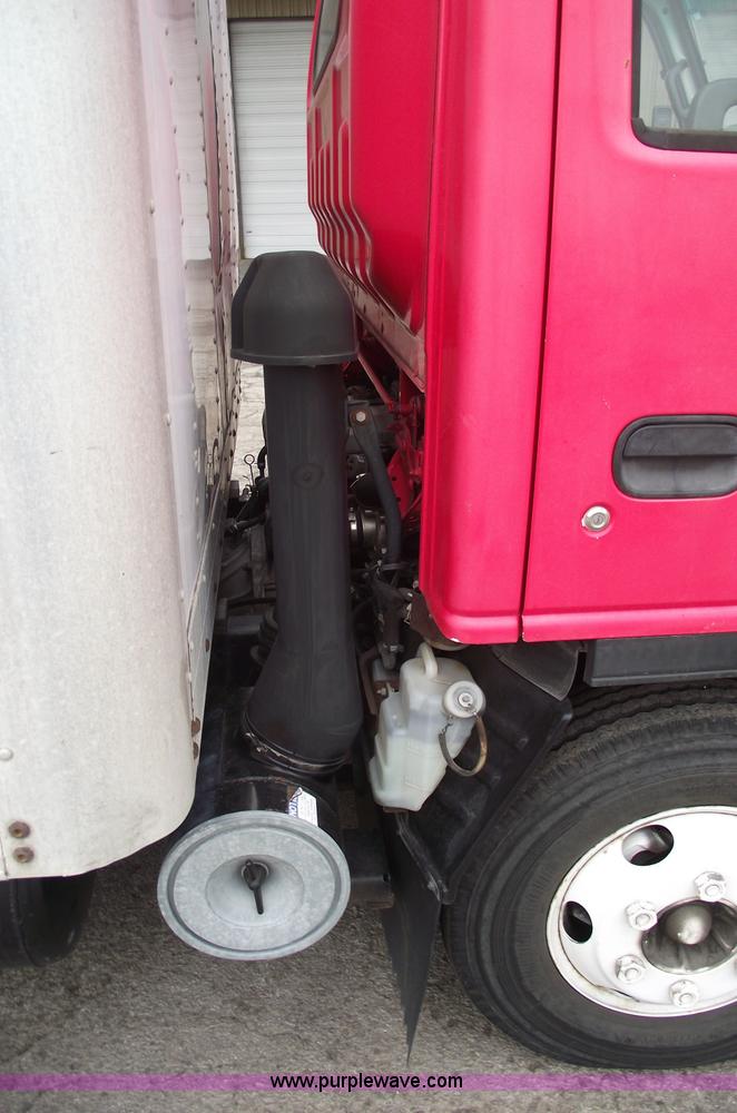 image for item 5450 2000 Isuzu NPR box truck