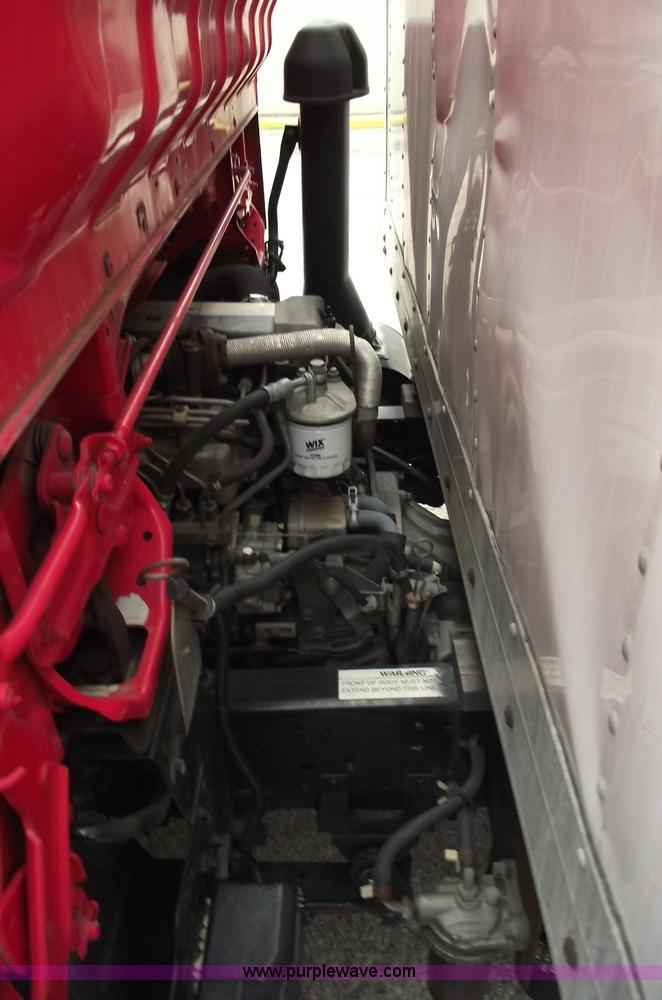 image for item 5450 2000 Isuzu NPR box truck