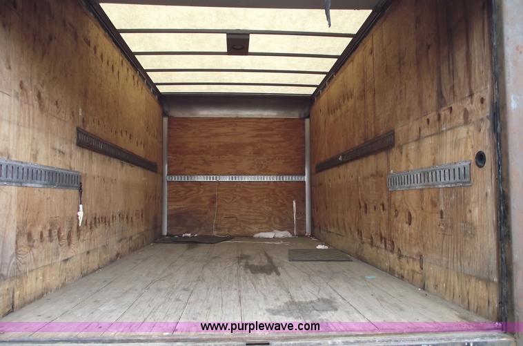 image for item 5450 2000 Isuzu NPR box truck