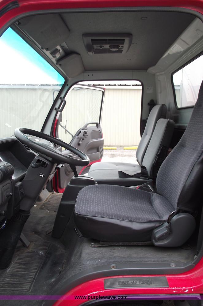 image for item 5450 2000 Isuzu NPR box truck