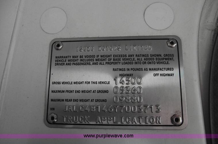 image for item 5450 2000 Isuzu NPR box truck